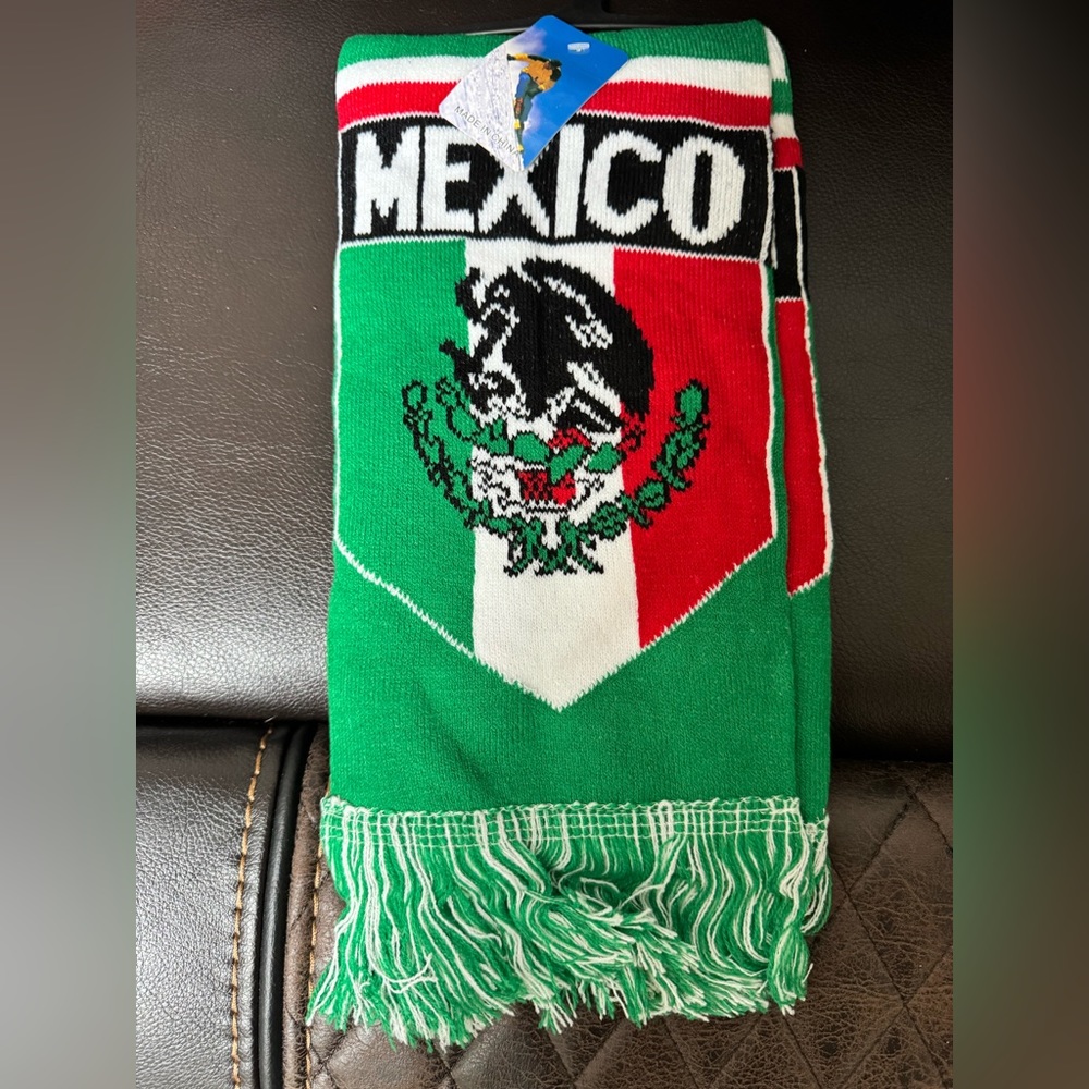 Scarf with the print of Mexico